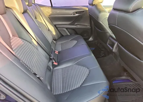 2021 Toyota Camry Se z USA, uszkodzony, nr VIN 4T1T11AK8MU565395